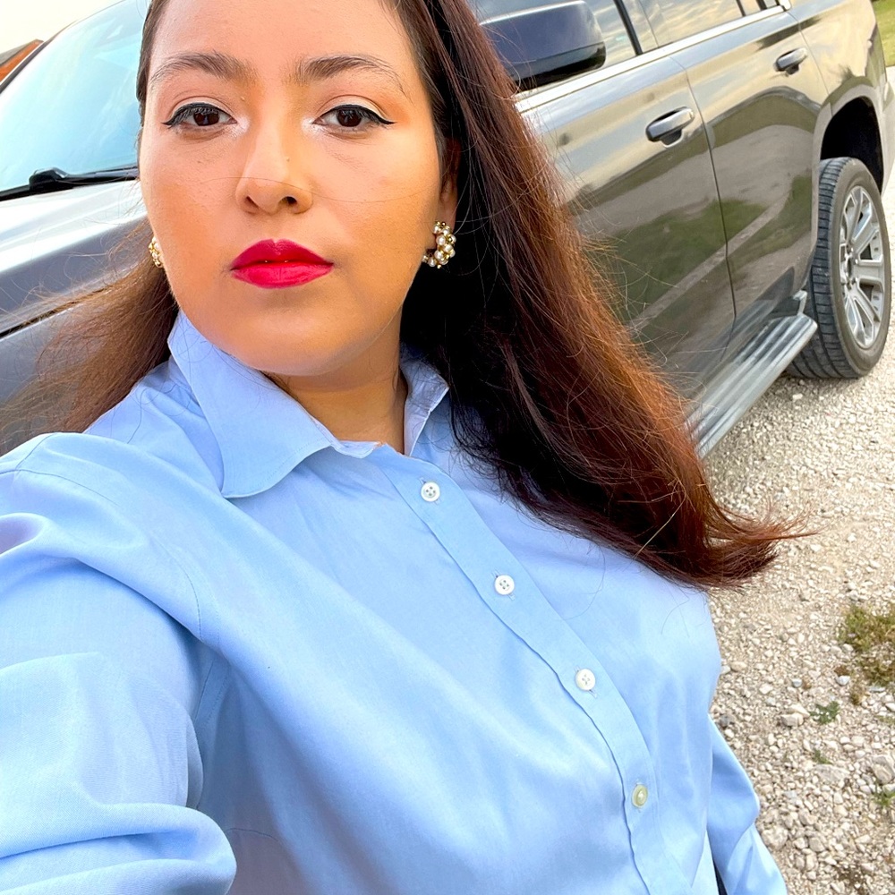 Meet your Posher, Idalia